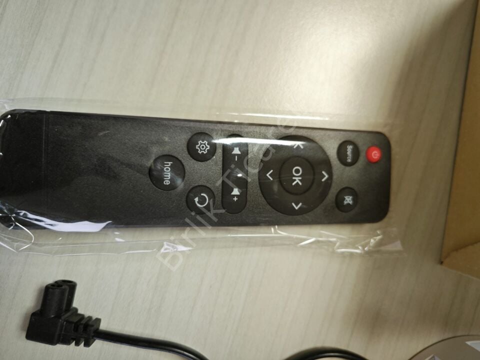 PROJEKSİYON CİHAZI 1280x720 Piksel HD 1800 Lümen HDMI