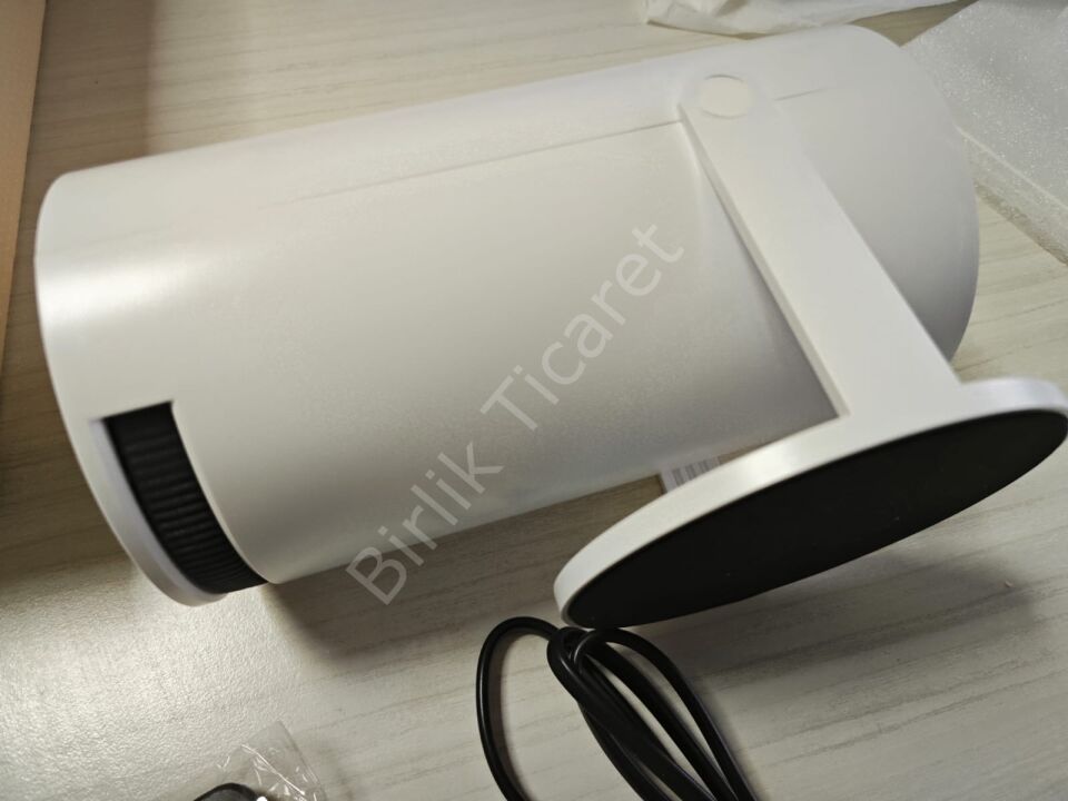 PROJEKSİYON CİHAZI 1280x720 Piksel HD 1800 Lümen HDMI